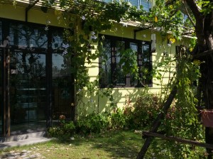 The entrance is a bit underwhelming, but you will not be disappointed once you walk through that door, promise.